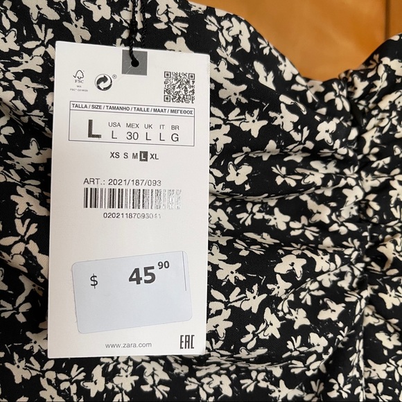 Zara Midi Floral Skirt with Slit ✨BRAND NEW✨ - Picture 2 of 8